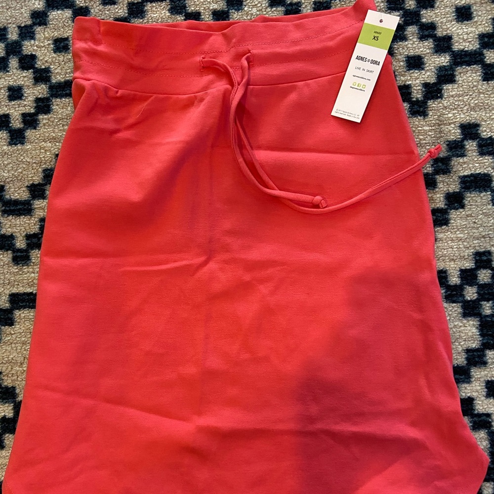 Agnes and Dora: XS NWT Coral Live in Skirt